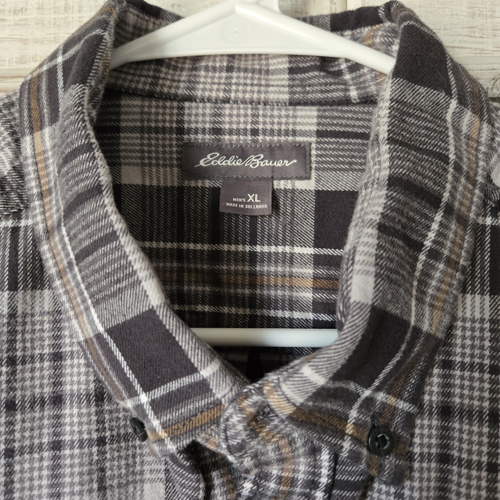 Men's Eddie Bauer Plaid Shirt - Picture 2 of 3